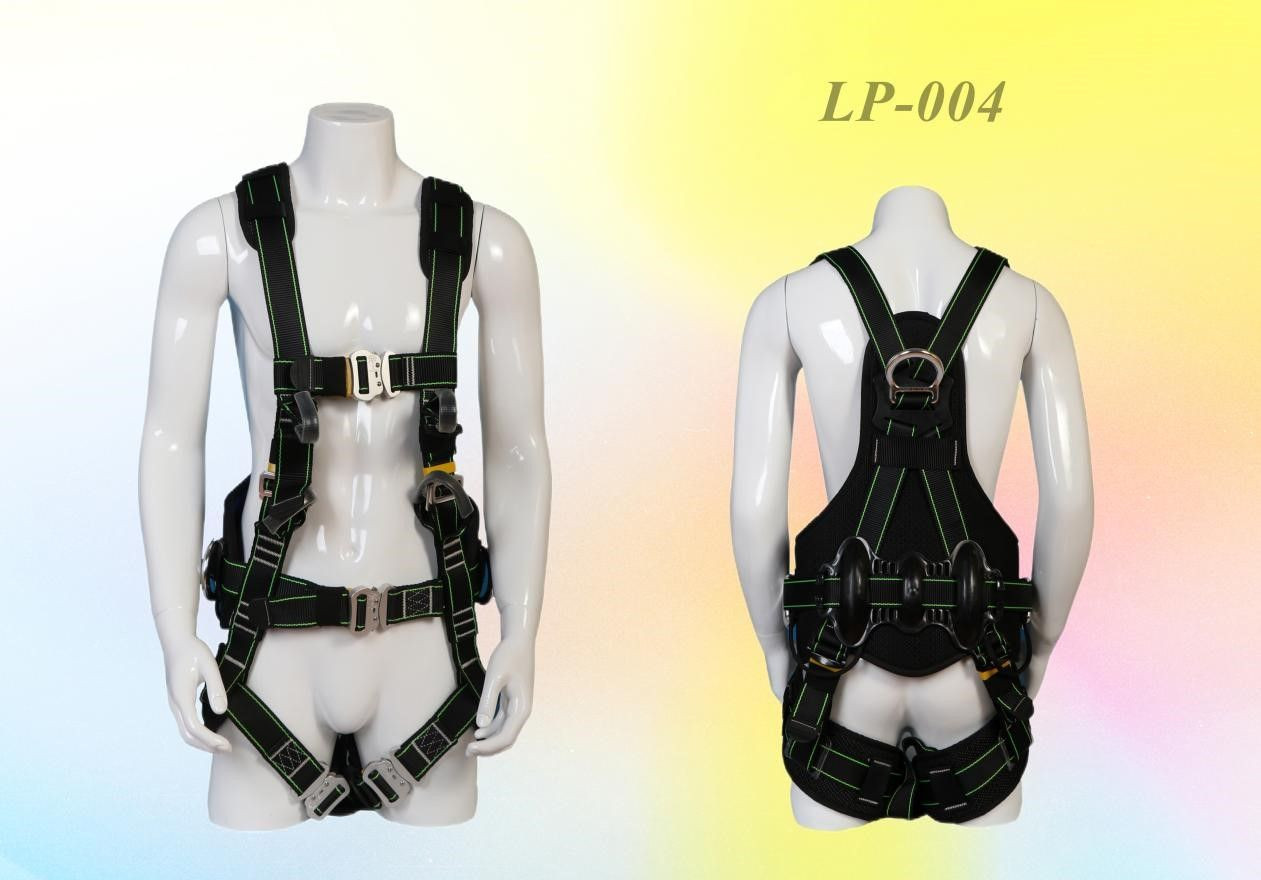 Anti-corrosion safety harness for construction